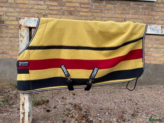 Täcken hästutrustning till salu: Horseware Rambo deluxe fleece Newmarket pony i Halmstad - Annons 8