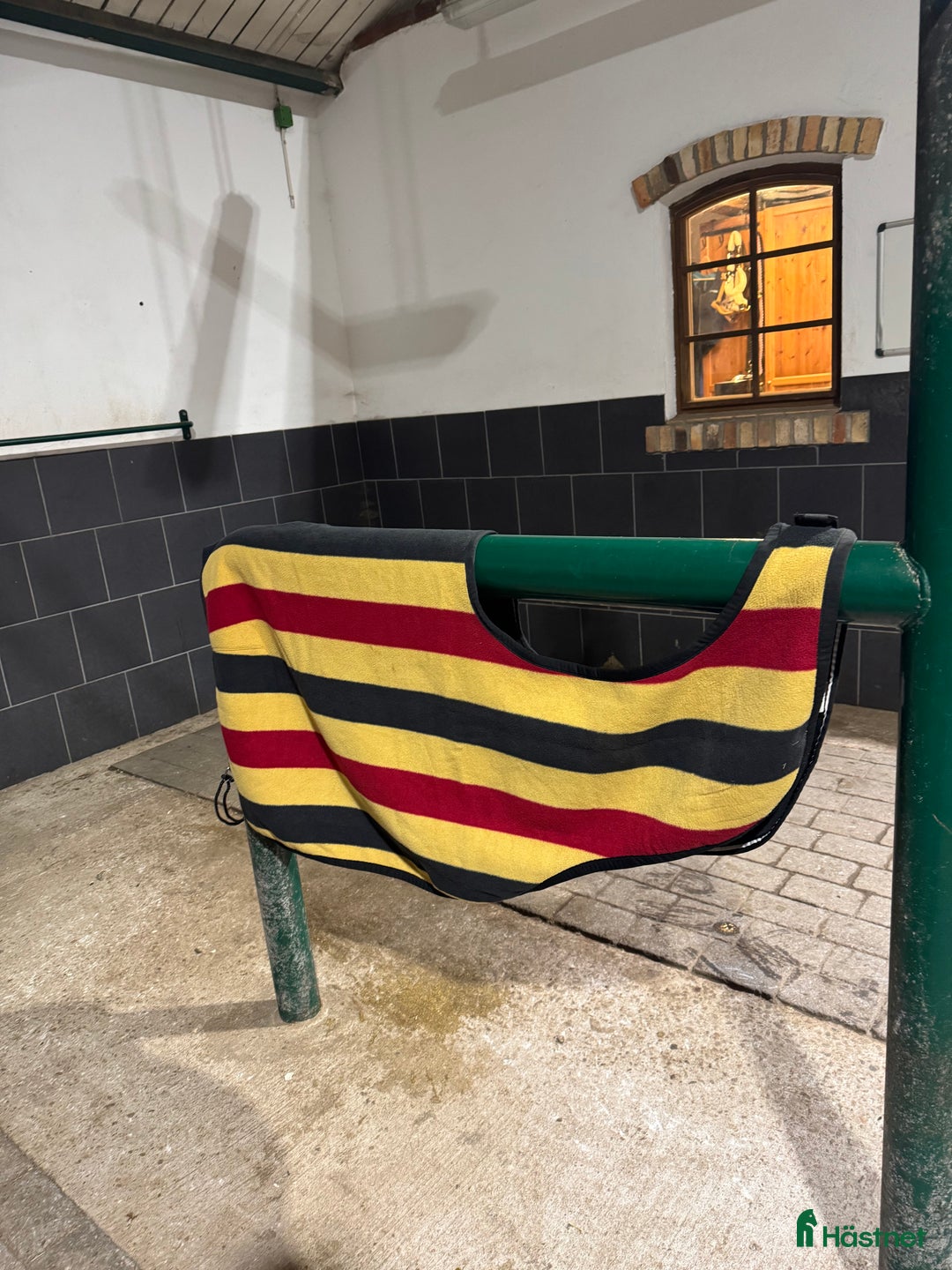 Täcken hästutrustning till salu: Horsewere ridtäcke i superfint skick i Hörby - Annons 1