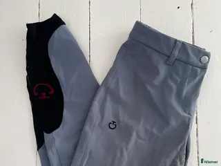 Ridbyxor ryttarutrustning till salu: Cavalleria Toscana ridbyxor - Annons 1