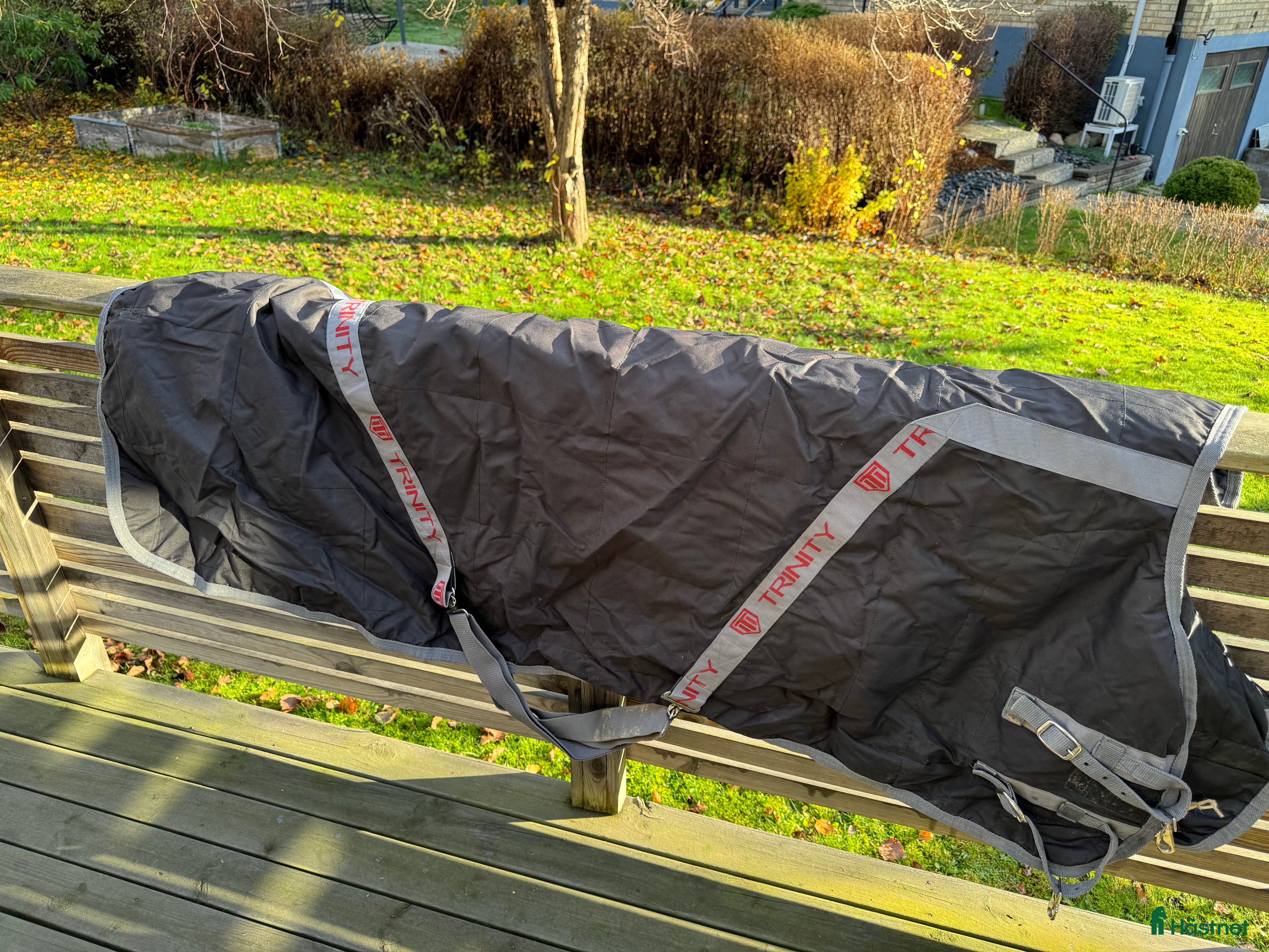 Täcken hästutrustning till salu: Utetäcke Trinity 150g i Finspång - Annons 14