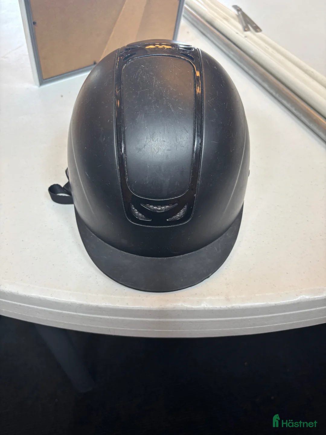 Hjälmar ryttarutrustning till salu: Ridhjälm  - Annons 2