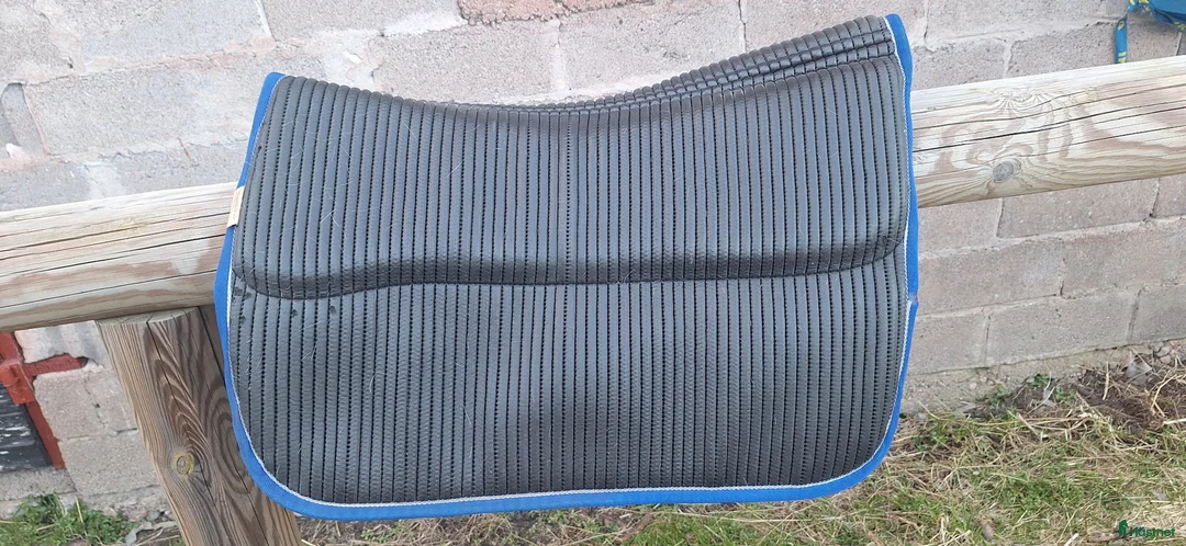 Schabrak & Vojlockar hästutrustning till salu: Westernpadd - Annons 3