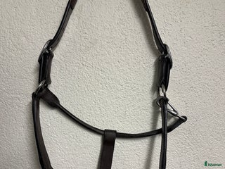 Övrig Hästutrustning hästutrustning till salu: Brun lädergrimma Dyon COB i Kinna - Annons 4