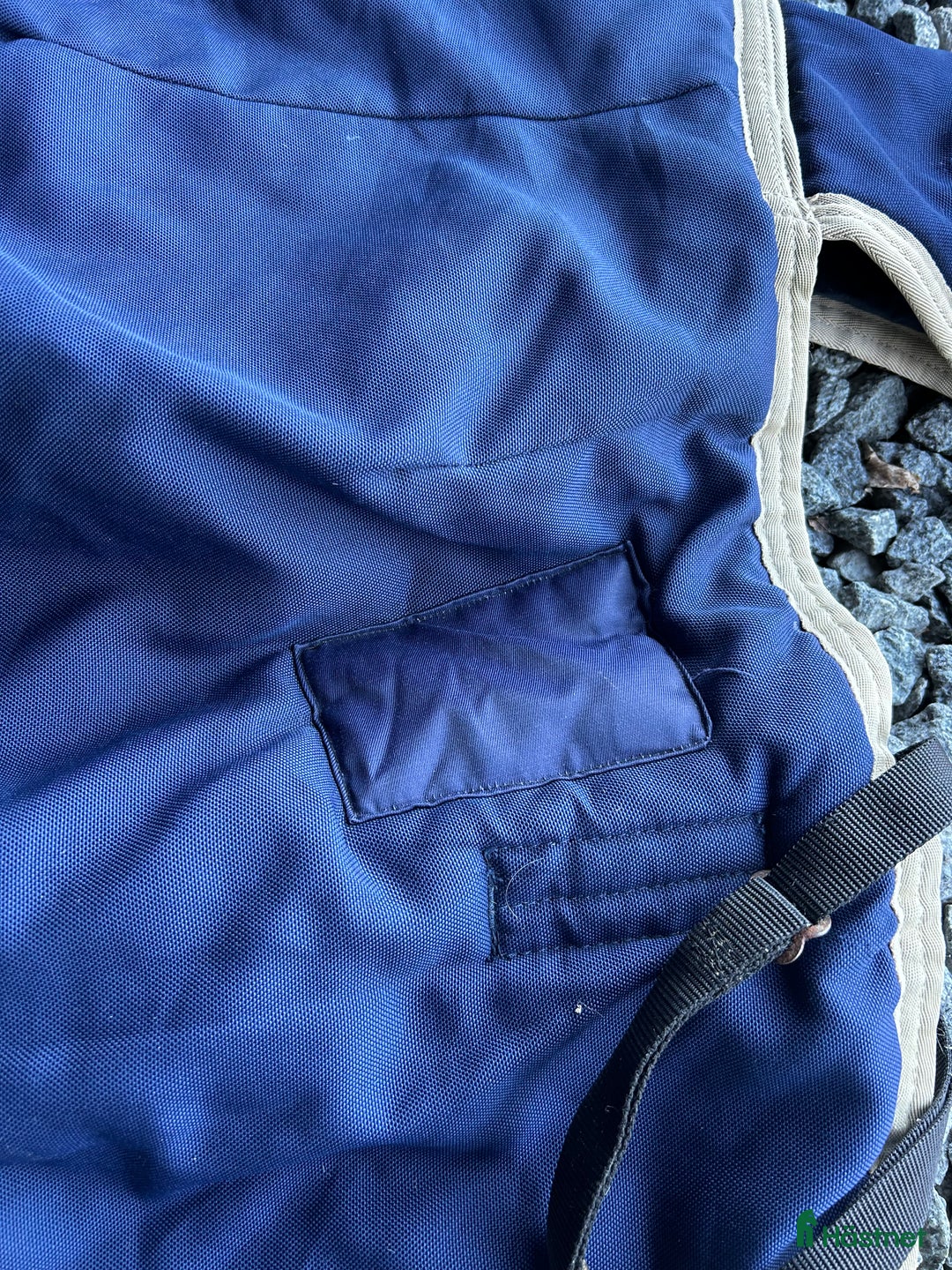 Täcken hästutrustning till salu: Stalltäcke Equiline, Regntäcke Horsewear i Enköping - Annons 3