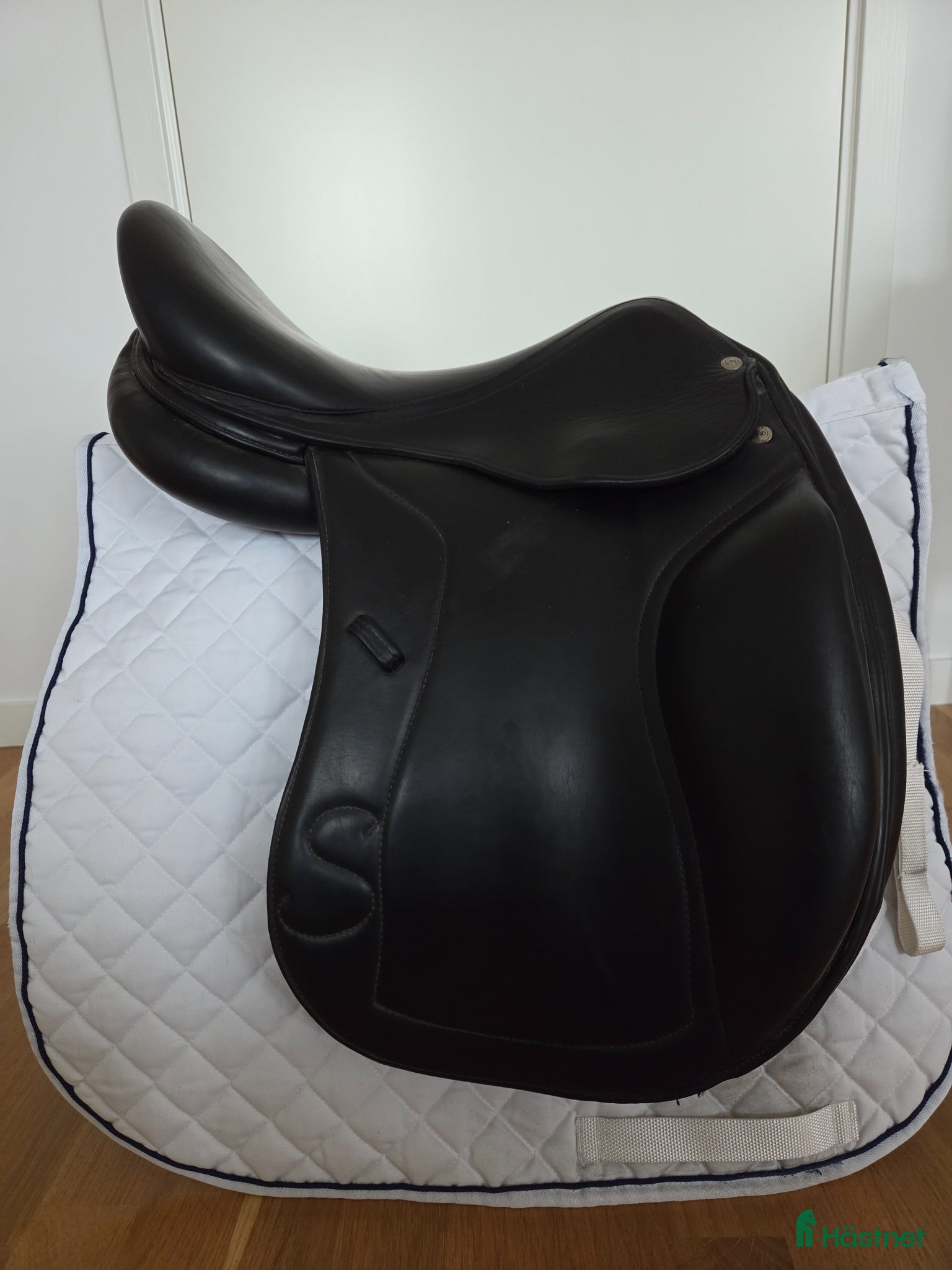 Sadlar hästutrustning Forestier dressyrsadel - Annons 1