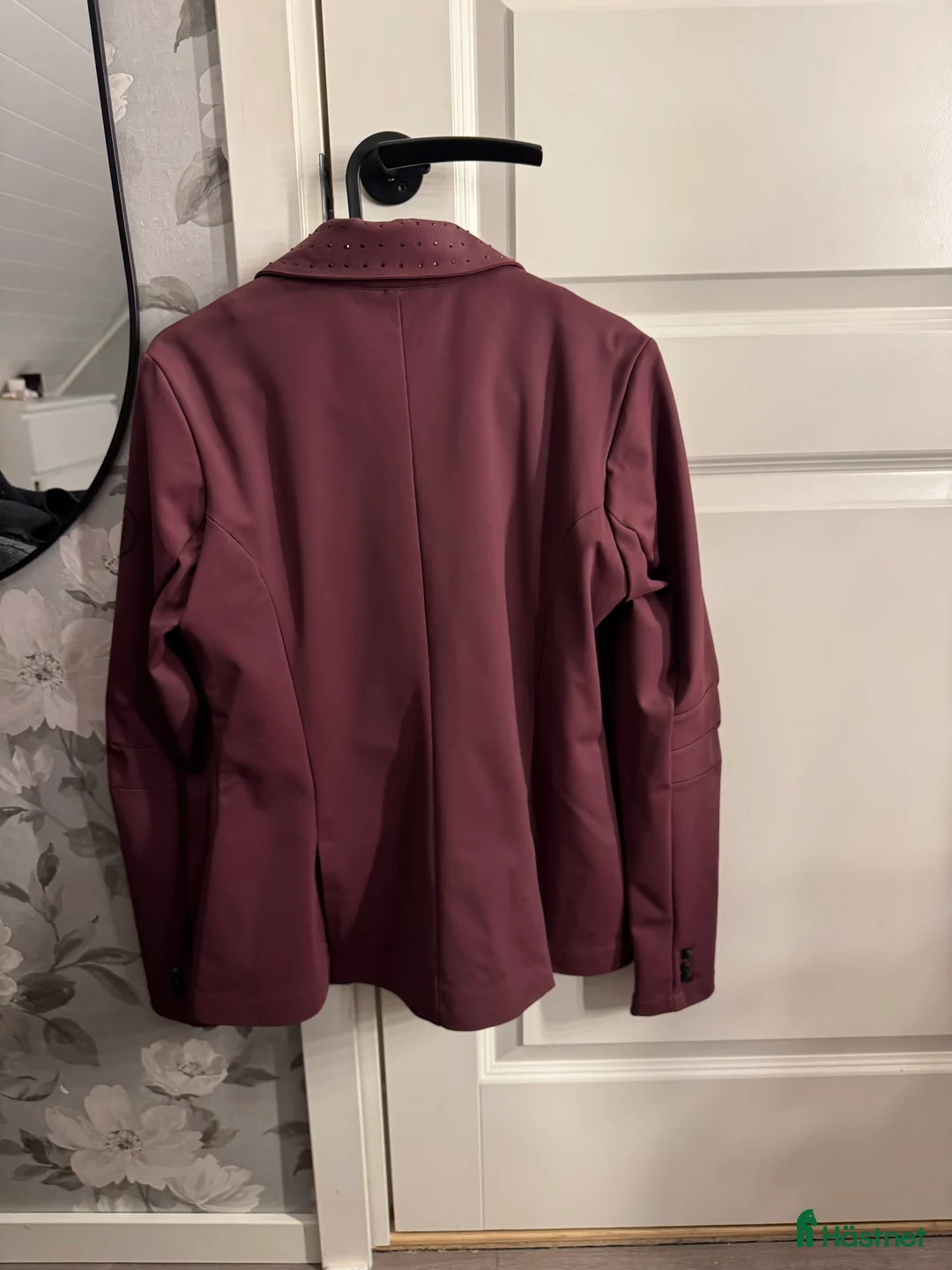 Jackor & Kavajer ryttarutrustning till salu: Vinröd Montar kavaj  i Blåsmark - Annons 2