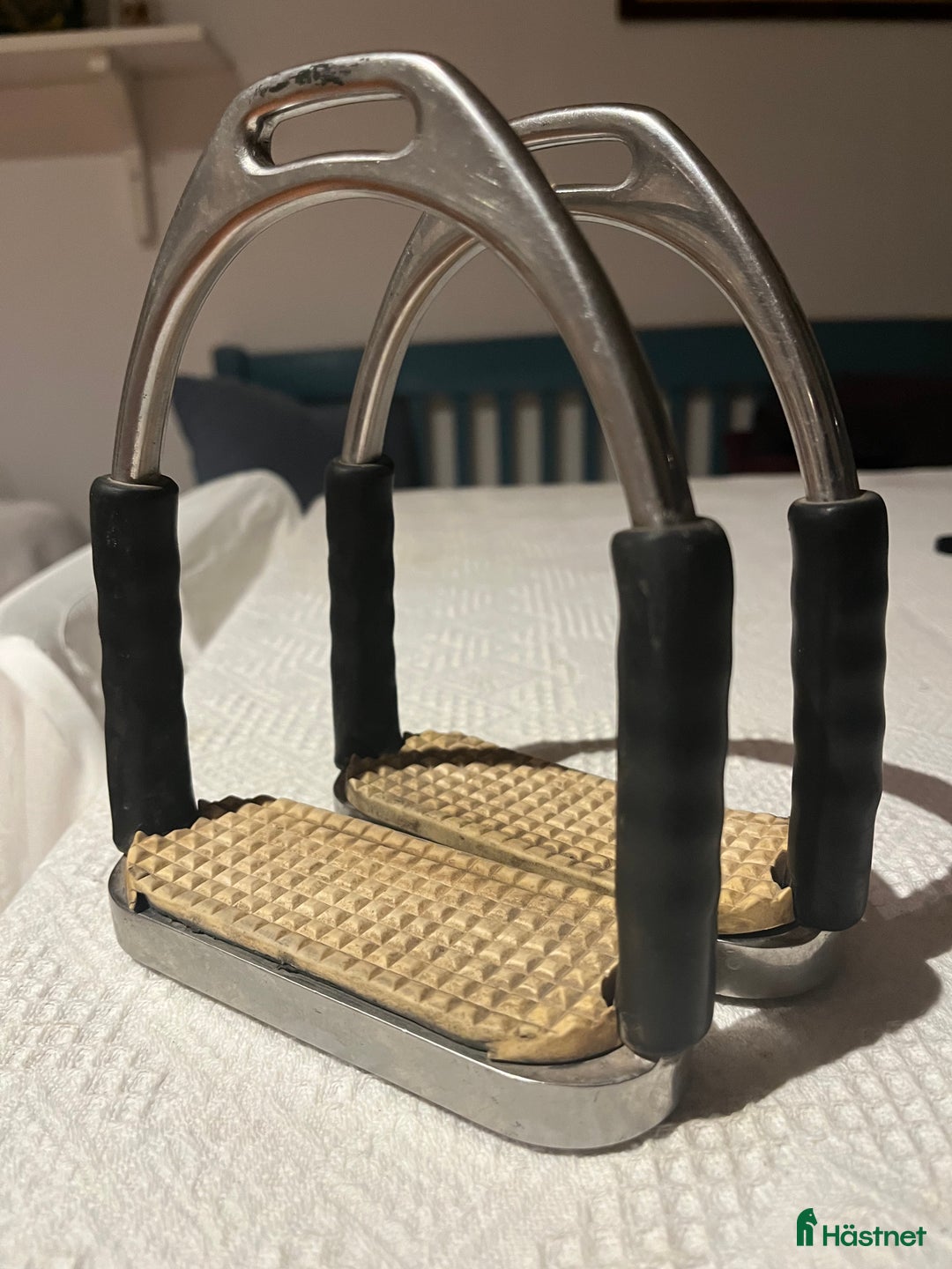 Stigbyglar hästutrustning till salu: HS Sprenger stigbyglar i Falun - Annons 1