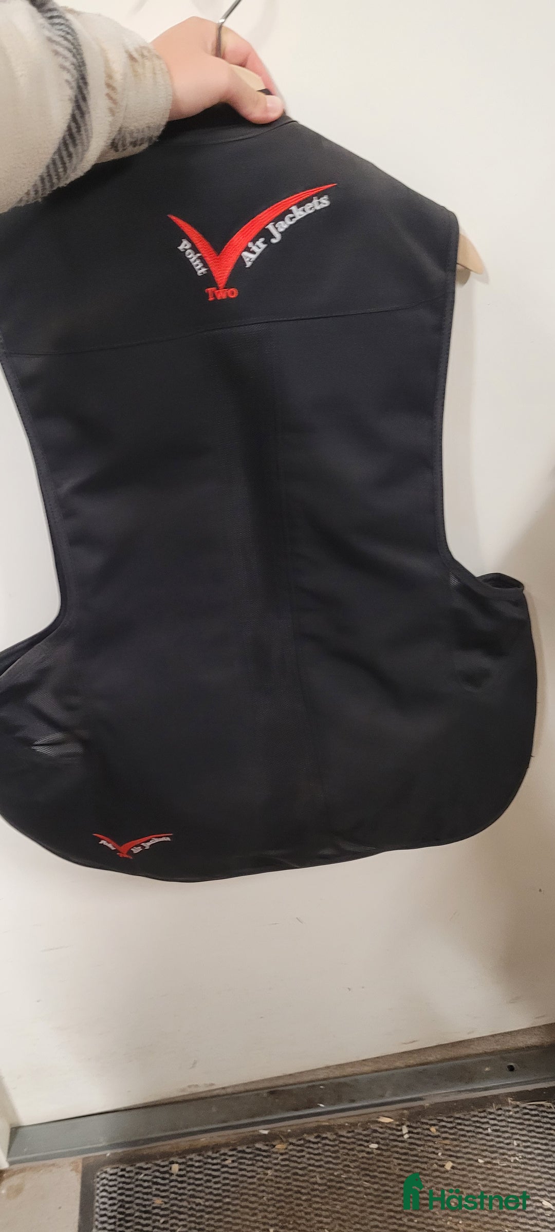 Säkerhetsvästar ryttarutrustning till salu: Jacket point two air  i Allerum - Annons 2