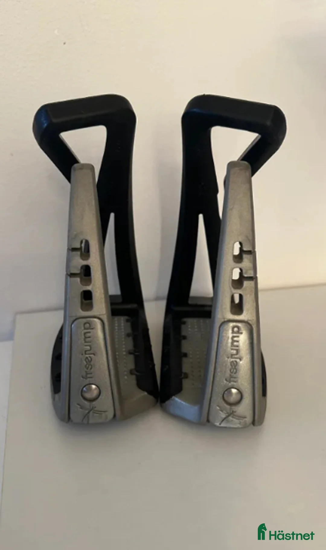 Stigbyglar hästutrustning till salu: Freejump stigbyglar  - Annons 2