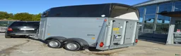 Hästtransporter  fordon & transport till salu: Humbaur Equitos Alu Sadelkammare 2000kg - Annons 3