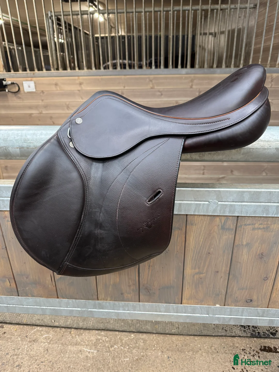 Sadlar hästutrustning till salu: Equipe Exp. Linnea Special 16,5" - Annons 1