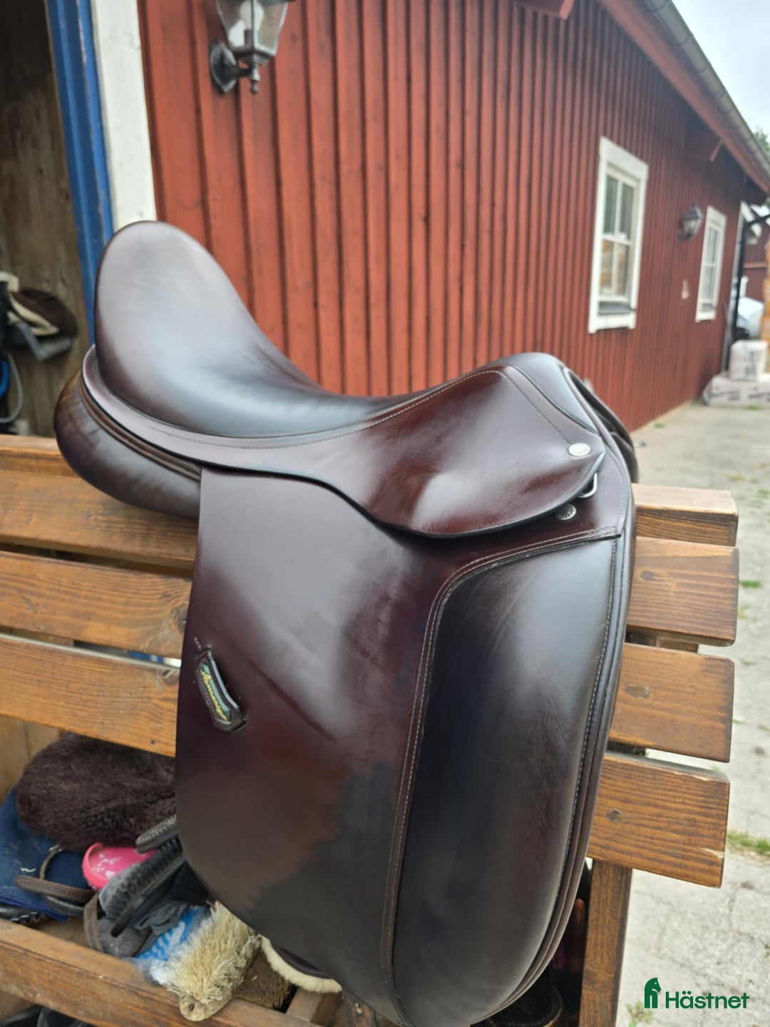 Sadlar hästutrustning till salu: Amerigo Cortina dressyr 17’ i Oskarshamn - Annons 2