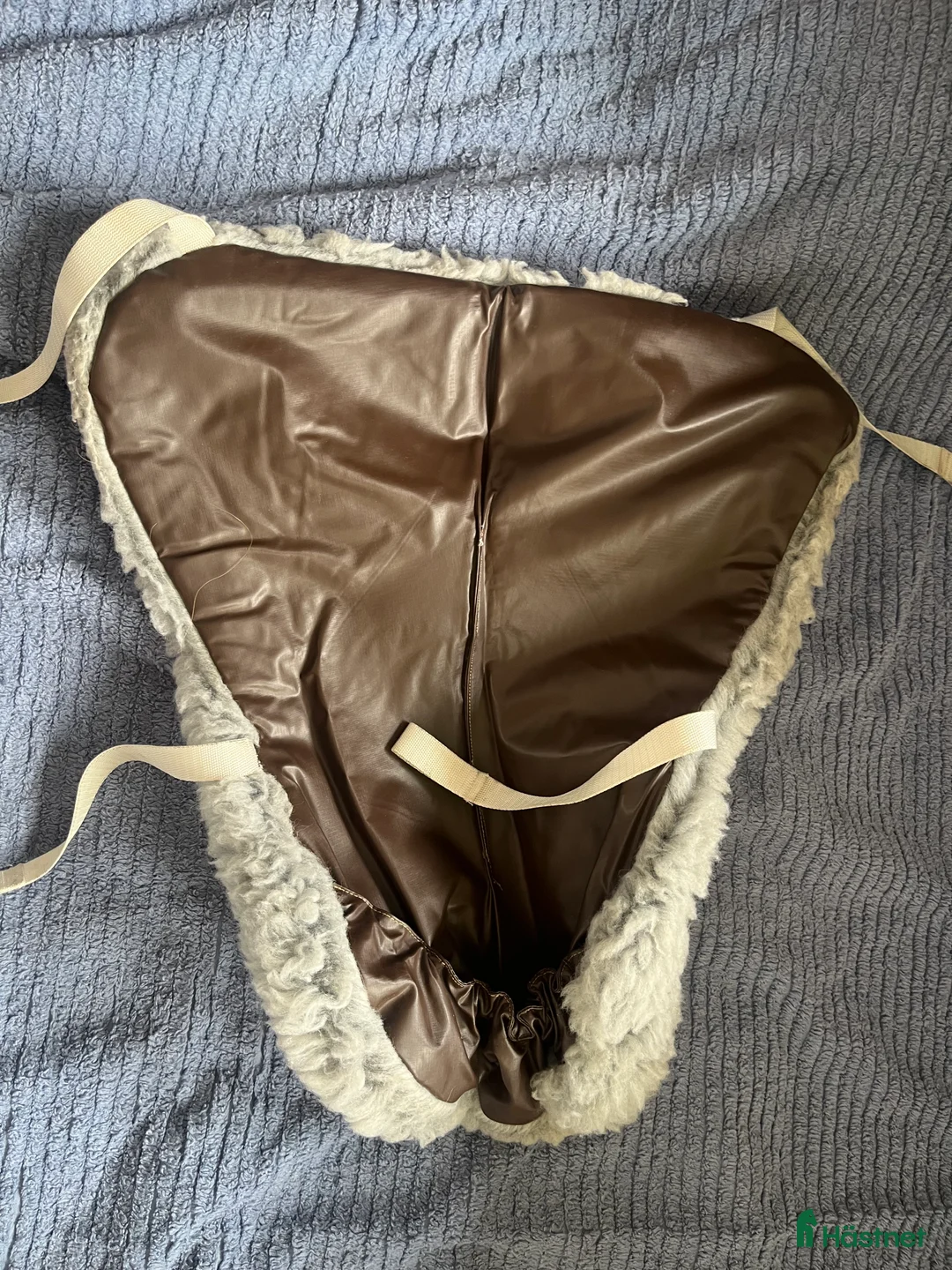 Sadeltillbehör hästutrustning till salu: Rumpvärmare till sadel  i Halmstad - Annons 2