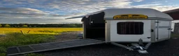 Hästtransporter  fordon & transport till salu: Boj Bravo 220EH Fronturlastning  - Annons 3
