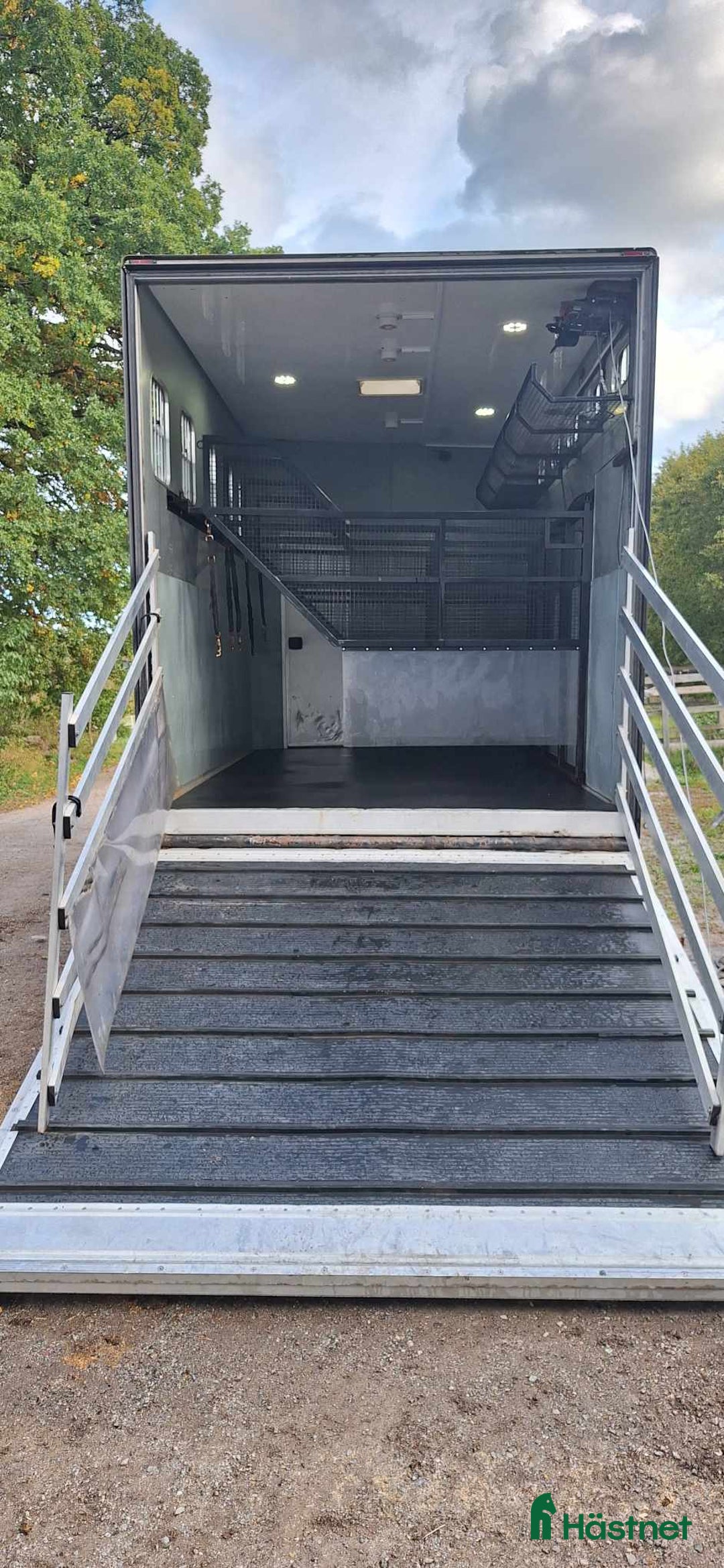 Hästlastbilar  fordon & transport till salu: Hästlastbil scania  i Södertälje - Bild 2