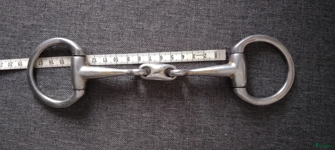 Bett hästutrustning till salu: Globus tredelad bridong, fast ring, 125mm  i Norrtälje - Annons 1