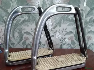 Stigbyglar hästutrustning Stigbyglar - Annons 1