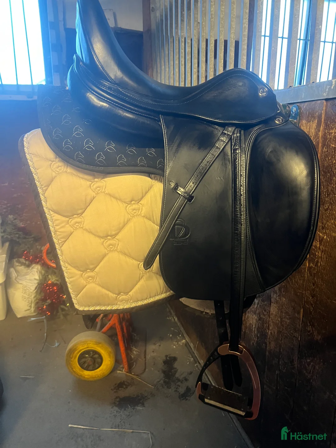 Sadlar hästutrustning till salu: Mycket fin Prestige XD2 säljes dressyr i Ekerö - Annons 7