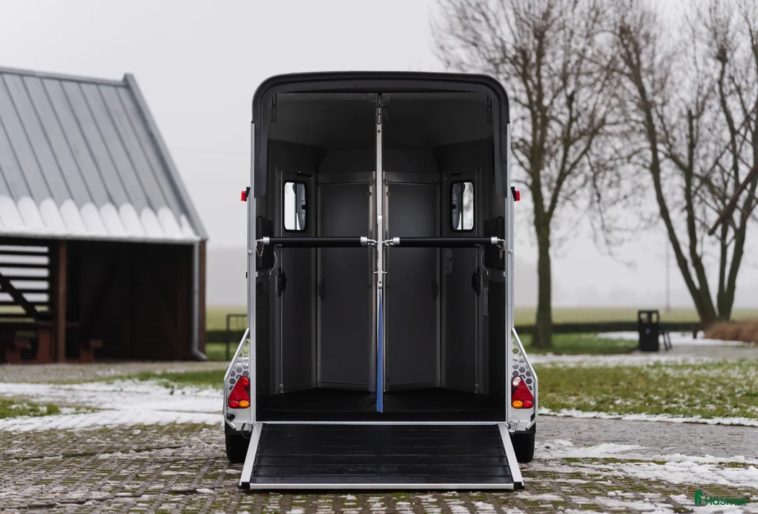 Hästtransporter  fordon & transport till salu: Cheval Liberté Touring Country med fronturlastning - Annons 9