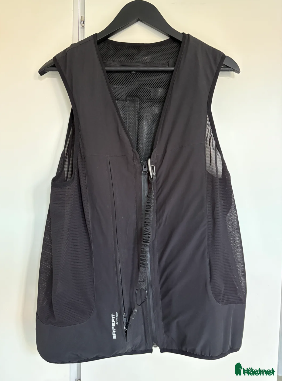 Säkerhetsvästar ryttarutrustning till salu: Airbagväst XL i Örebro - Annons 19