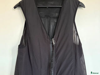 Säkerhetsvästar ryttarutrustning till salu: Airbagväst XL i Örebro - Annons 7