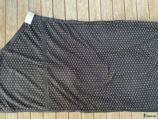 Täcken hästutrustning till salu: Fleecetäcken med stjärnor i Vallentuna - Annons 6