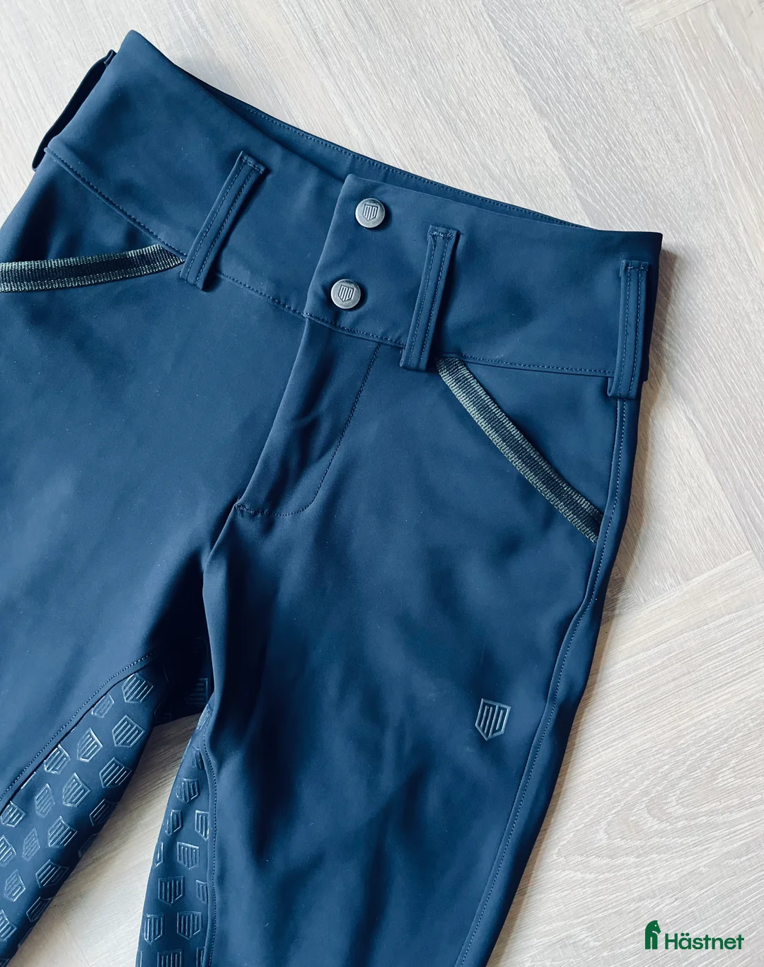 Ridbyxor ryttarutrustning till salu: Maya Delorez ridbyxor i nyskick i Stockholm - Annons 3