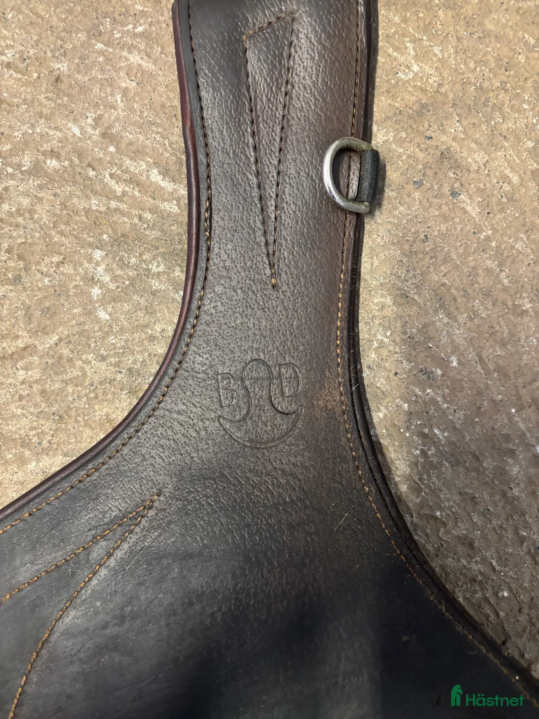 Sadeltillbehör hästutrustning till salu: Bruno Delgrange hoppgjord  i Vinninga - Annons 2