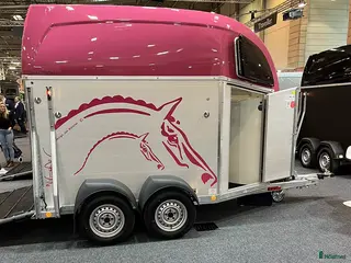 Hästtransporter fordon & transport till salu: 🐴 Hästtransport Böckmann Champion R🇩🇪 i Vallentuna - Annons 1