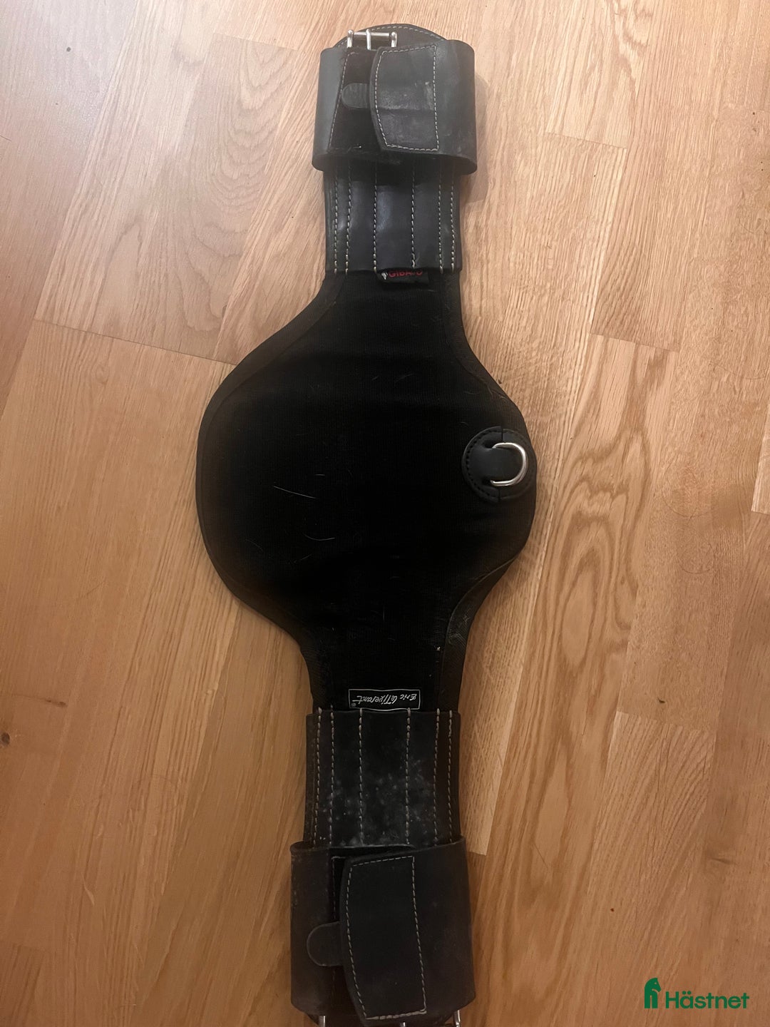 Sadeltillbehör hästutrustning till salu: Dressyrgjord 65 cm Eric Le Tixerant i Söderby - Annons 1