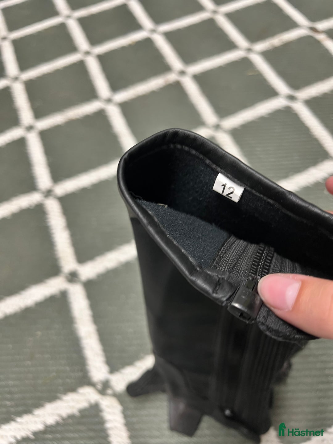 Ridstövlar ryttarutrustning till salu:  oanvända shortchaps i Tibro - Annons 3