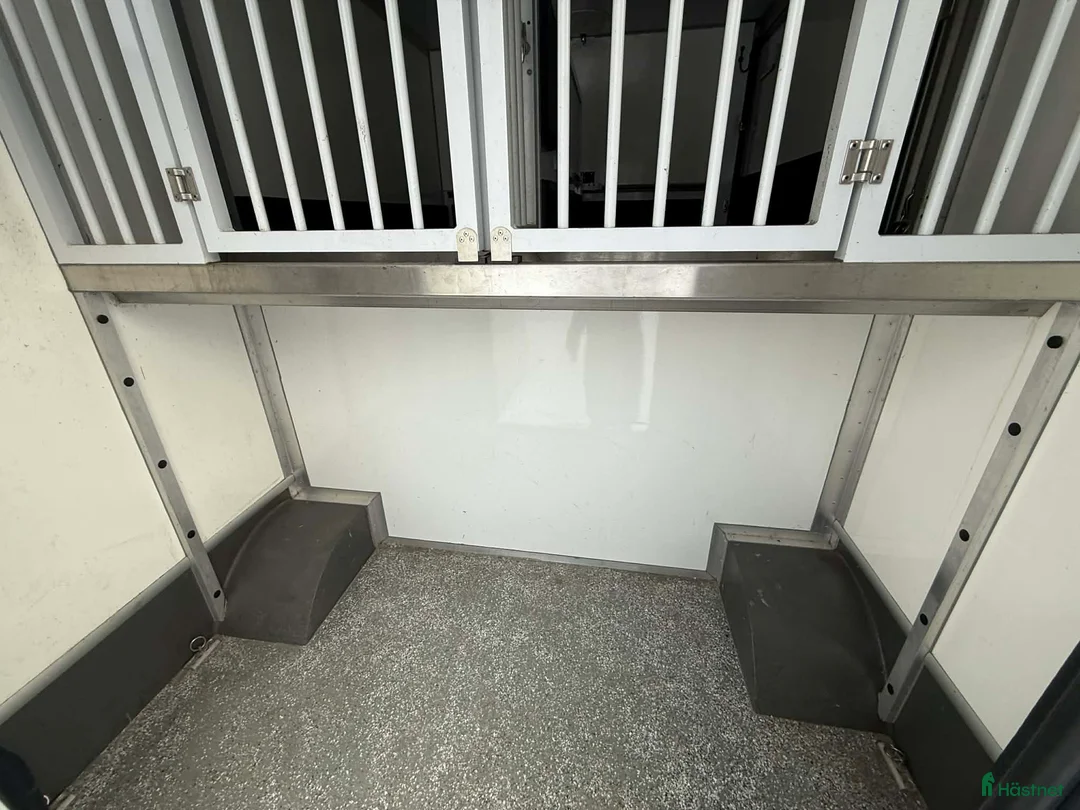 Hästlastbilar  fordon & transport till salu: NORDIC HORSE 5 *LASTVIKT 1000KG* i Köping - Annons 10