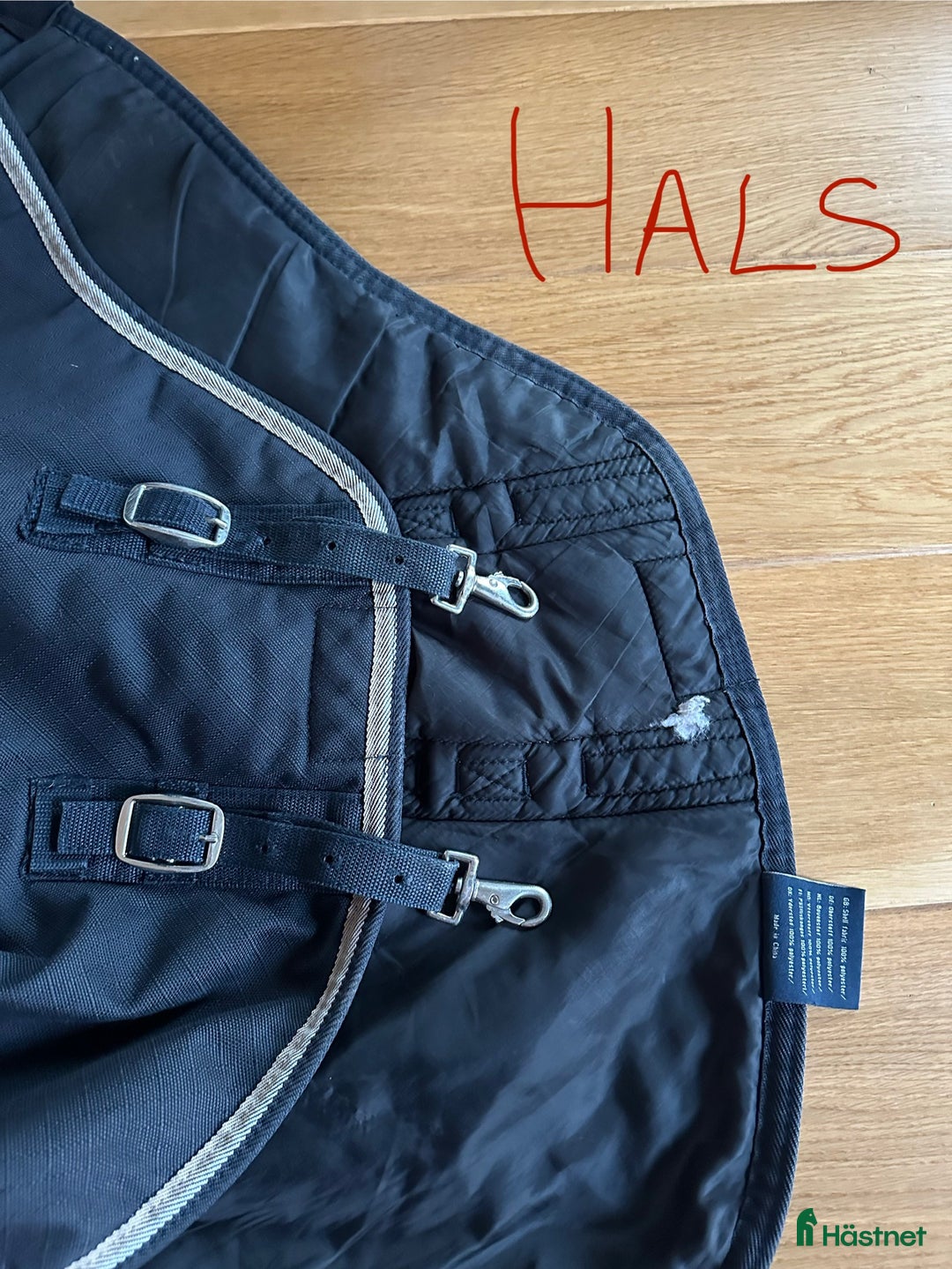 Täcken hästutrustning till salu: Vintertäcke avtagbar hals 400g i Perstorp - Annons 5