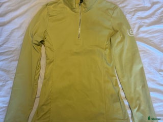 Övrig Ryttarutrustning ryttarutrustning till salu: Fin gul equestrian stockholm tröja i Kalmar - Annons 24