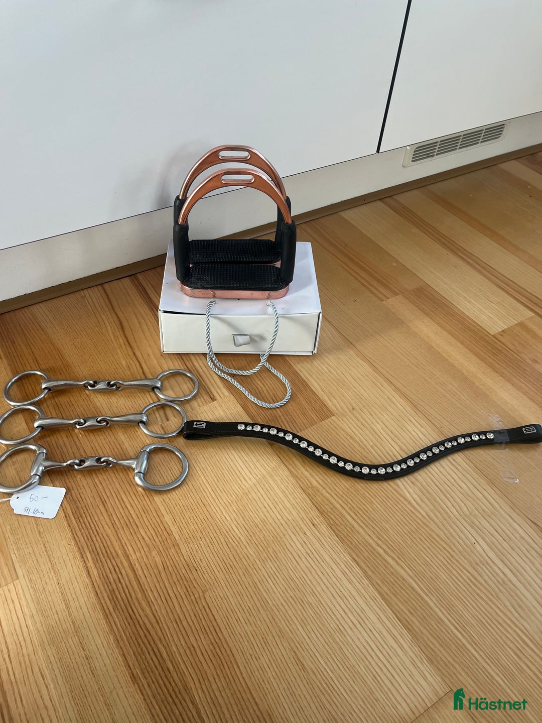 Schabrak & Vojlockar hästutrustning till salu: Säljer häst och ryttare utrusning  i Ödåkra - Annons 3