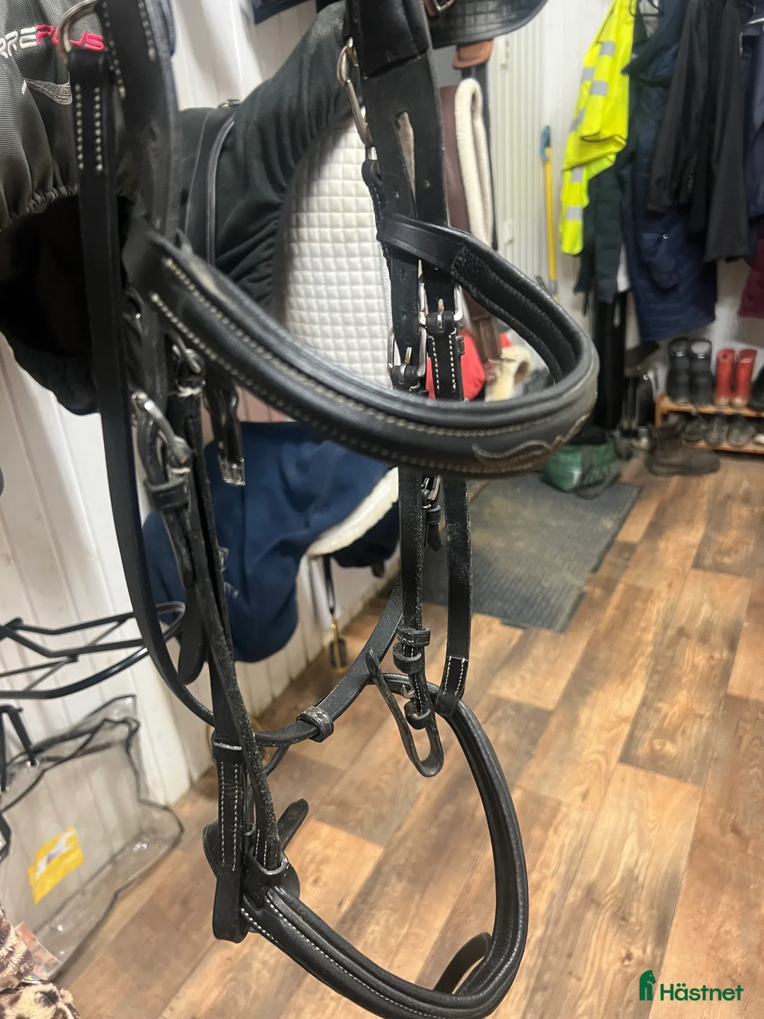 Träns hästutrustning till salu: Svart Lippo träns i Strömstad - Annons 2