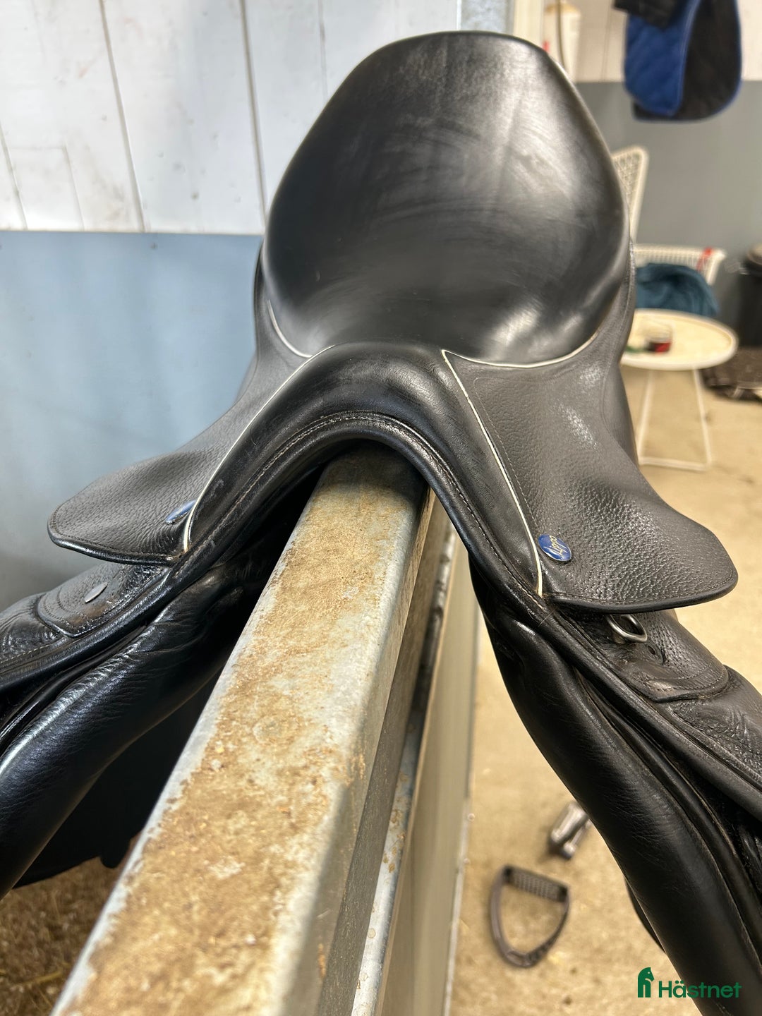 Sadlar hästutrustning till salu: Jätteskön sadel som passar många ryggar i Annelöv - Annons 2