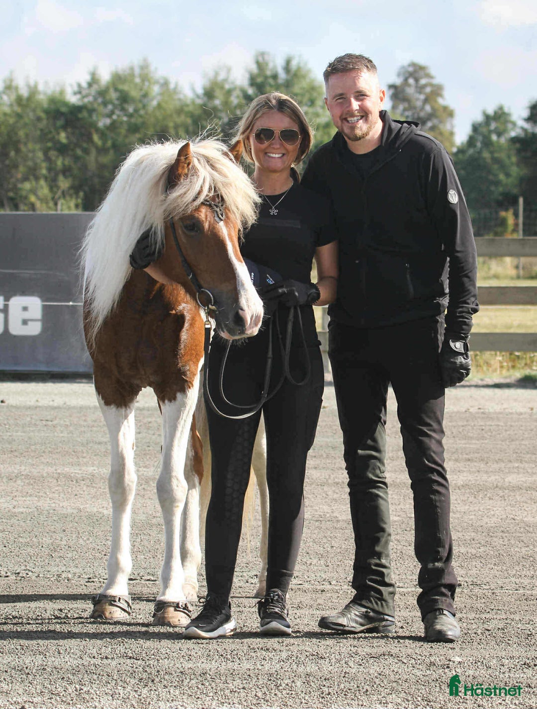 Galleribild {{count}}