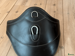 Sadeltillbehör hästutrustning Lippo magplatta - Annons 1