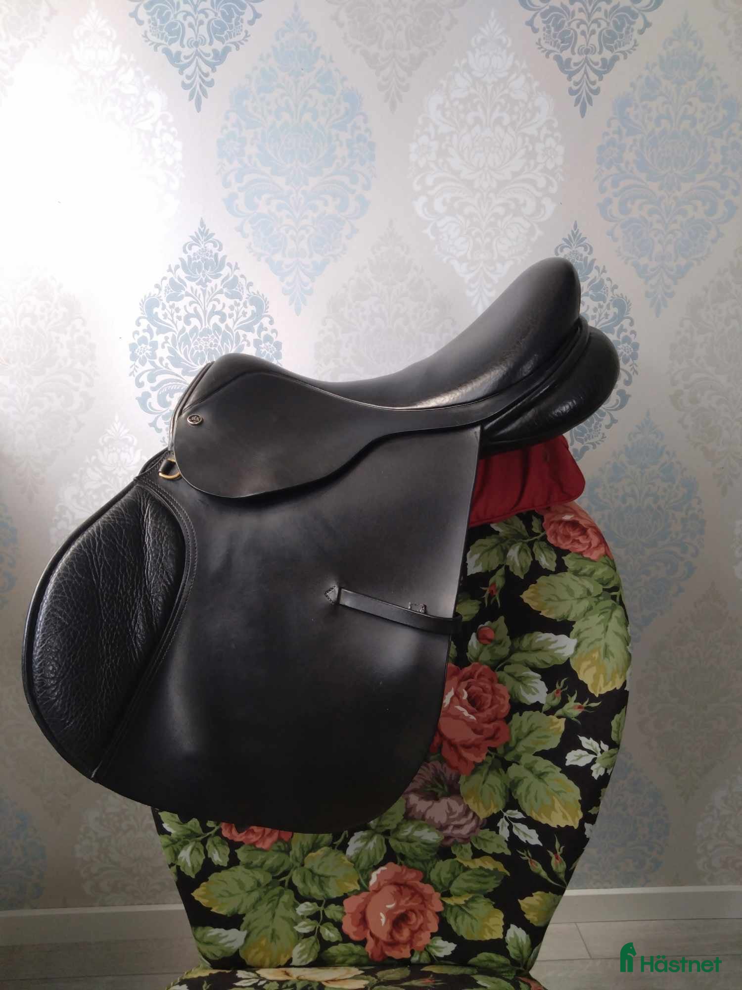 Sadlar hästutrustning  Morris and Noland Hoppsadel 17,5 i Göteborg - Annons 3