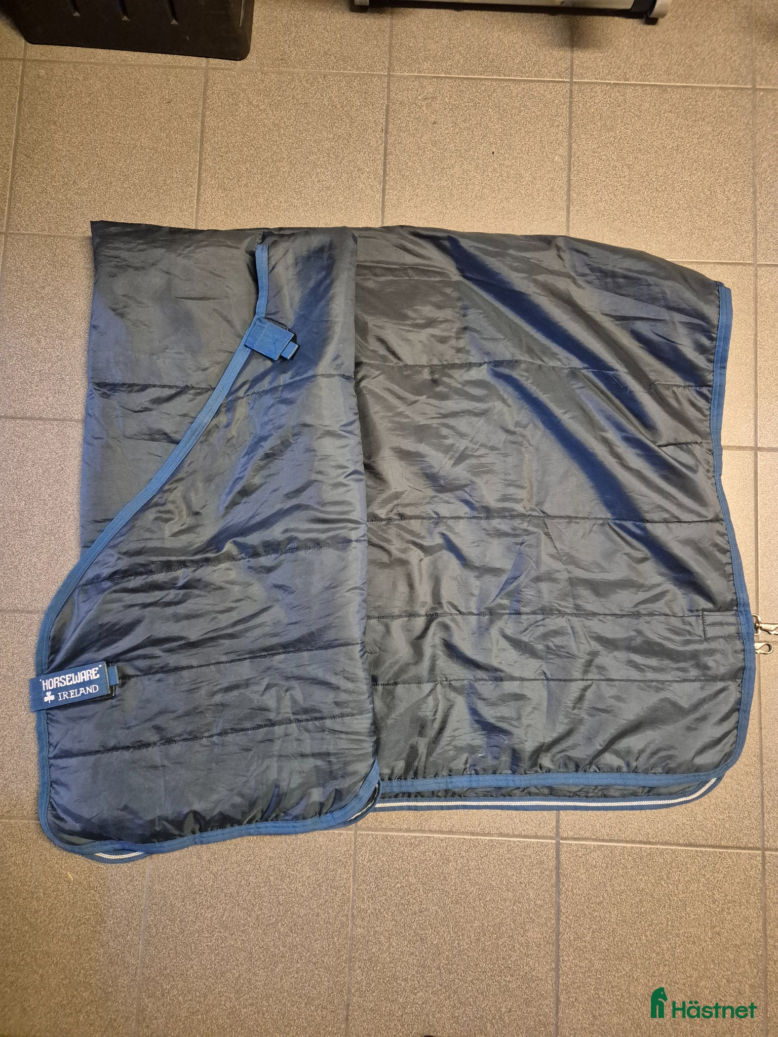 Täcken hästutrustning Liner 100gr 155cm - Annons 10