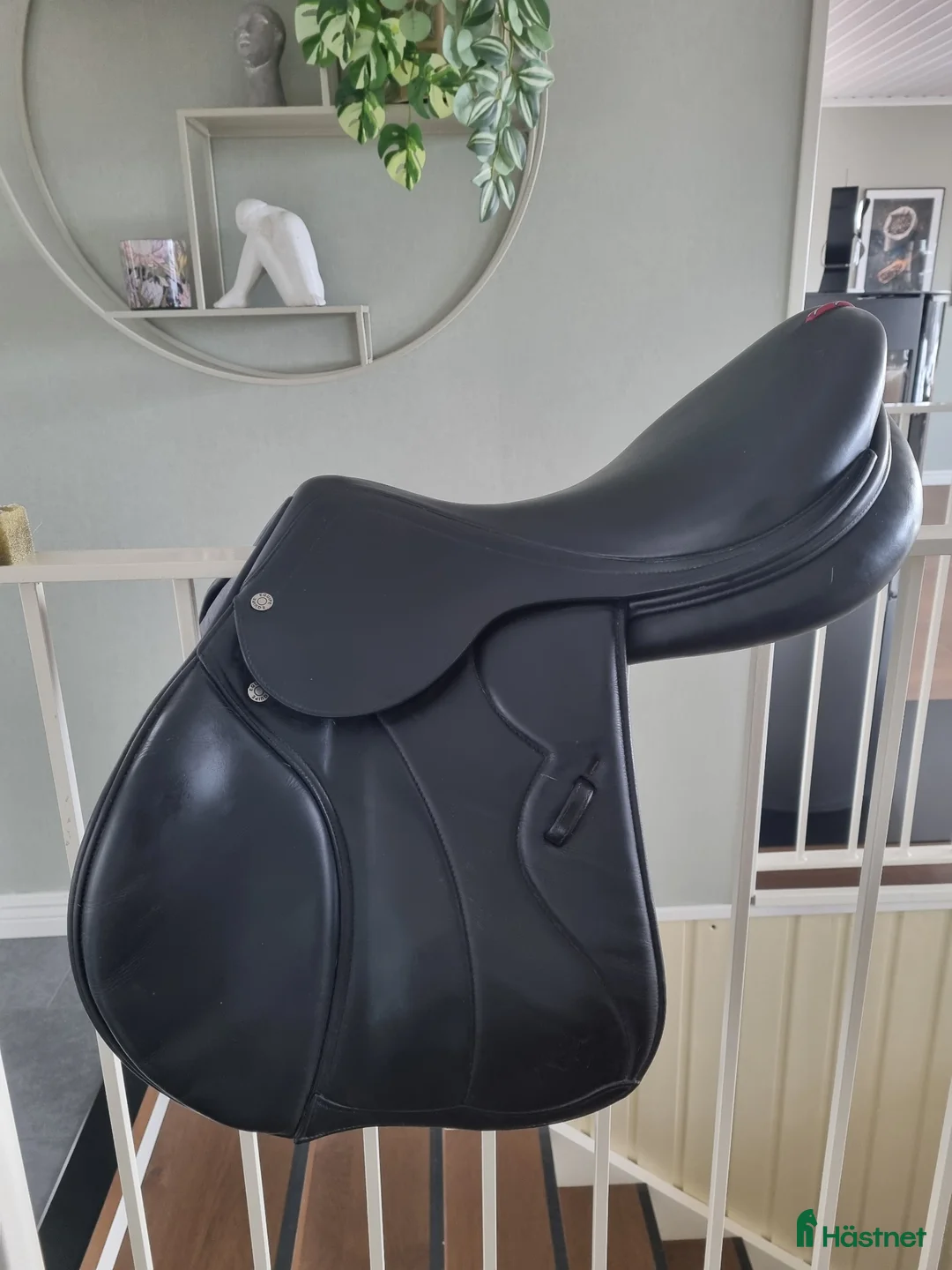 Sadlar hästutrustning till salu: Equipe Synergy 17.5 N +2 M i Älandsbro - Annons 1