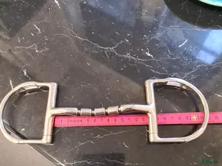 Bett hästutrustning Mylerbett i Örebro - Annons 24