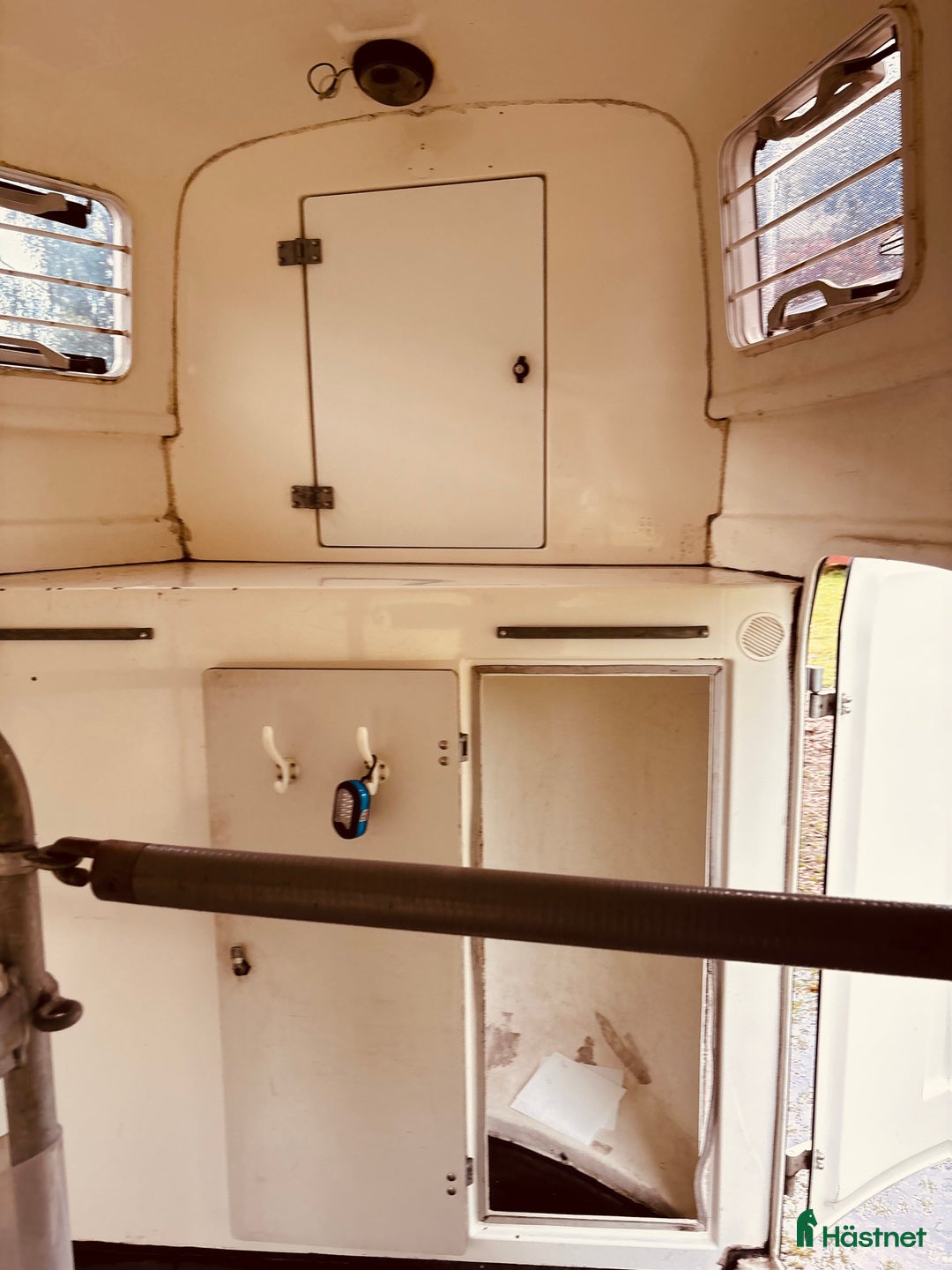 Hästtransporter  fordon & transport till salu: Nyrenoverat fantastiskt släp i Lidhult - Annons 4