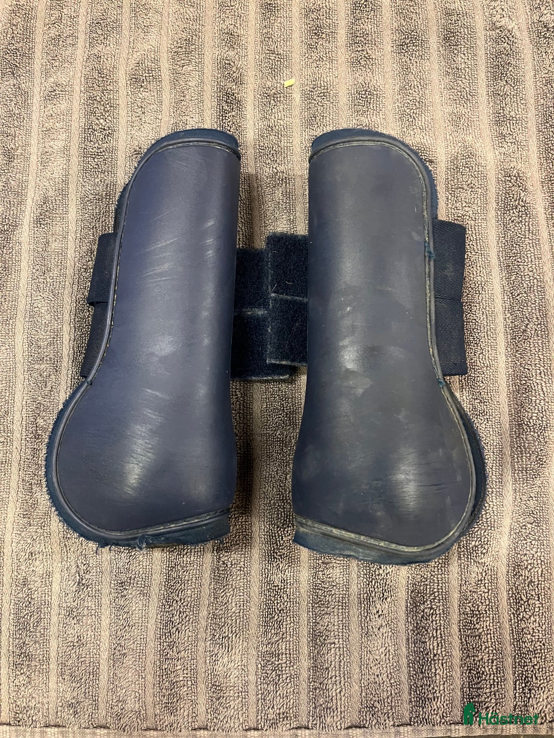 Benskydd hästutrustning till salu: Benskydd i Axvall - Annons 1