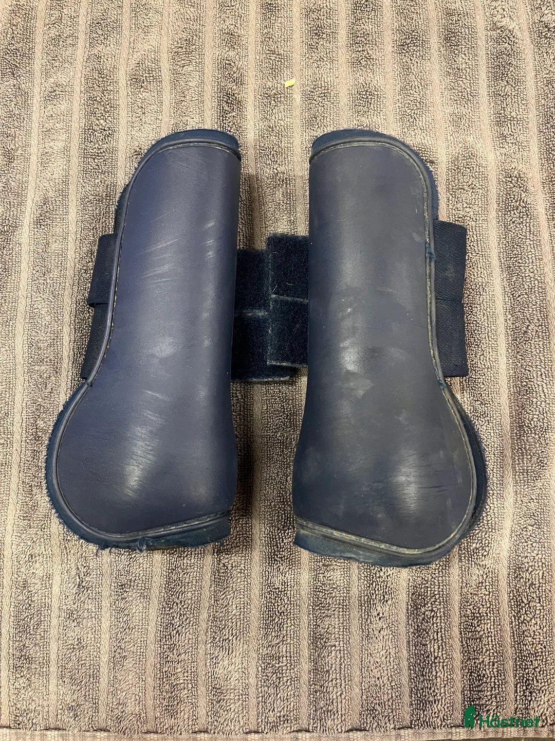 Benskydd hästutrustning till salu: Benskydd i Axvall - Annons 1