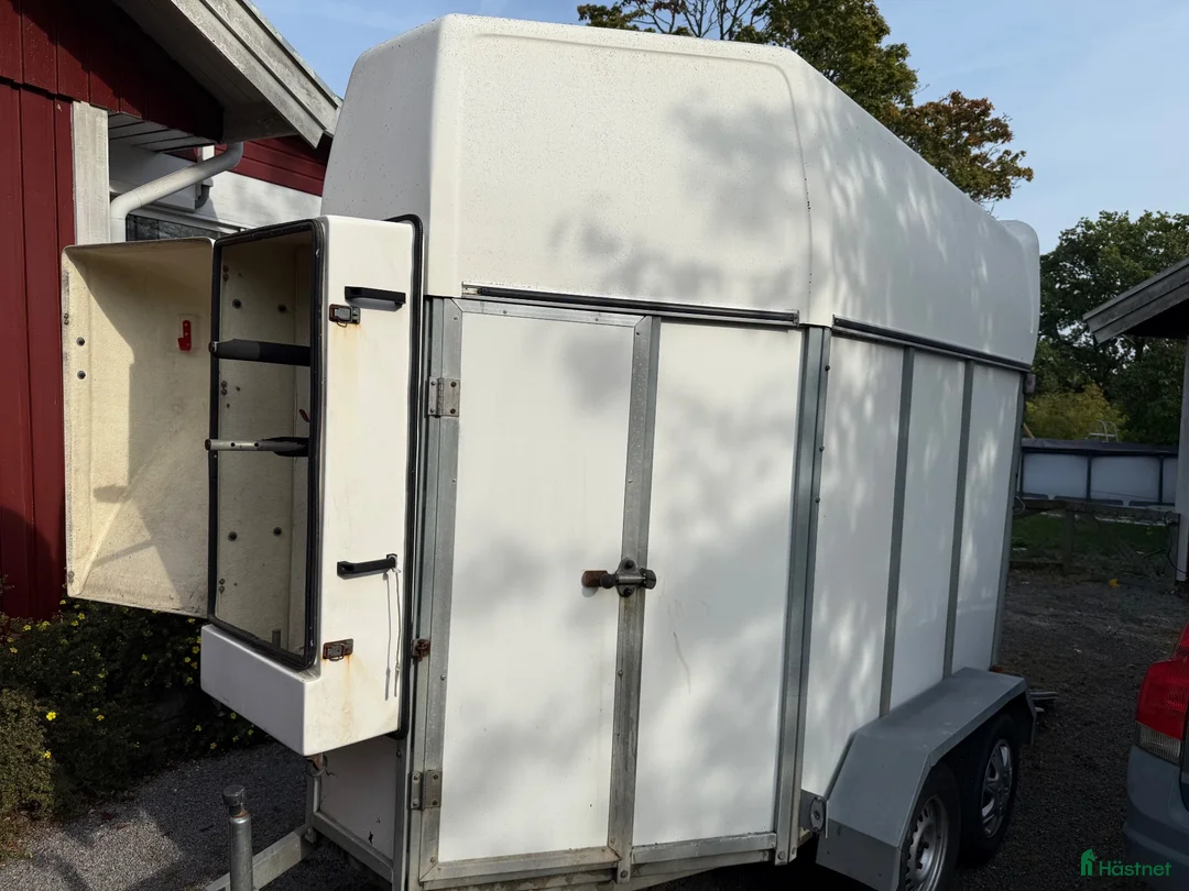 Hästtransporter  fordon & transport till salu: Hästsläp  i Lyckeby - Annons 4