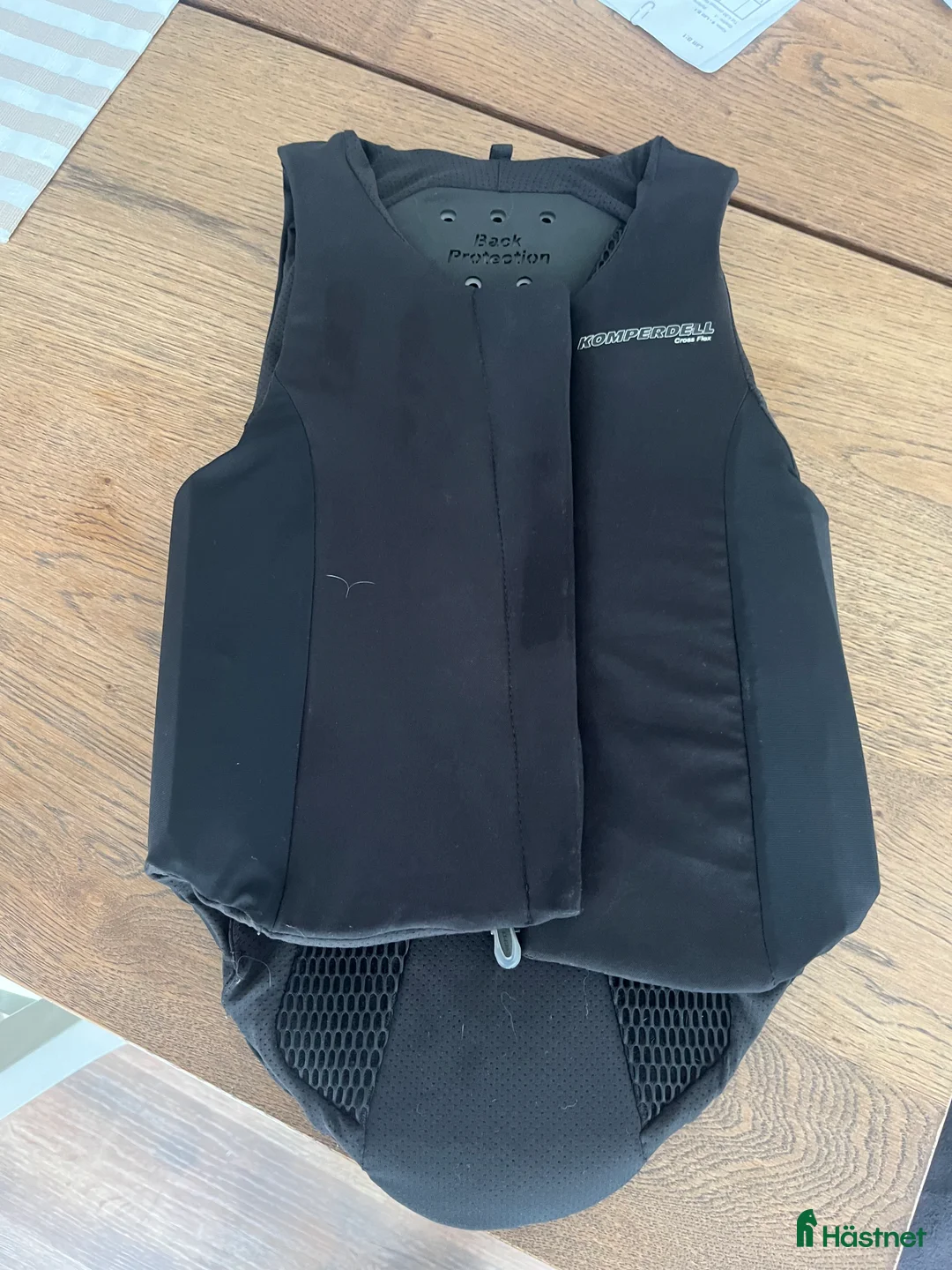 Säkerhetsvästar ryttarutrustning till salu: Ryggskydd Komperdell Cross Flex i Oskarshamn - Annons 2