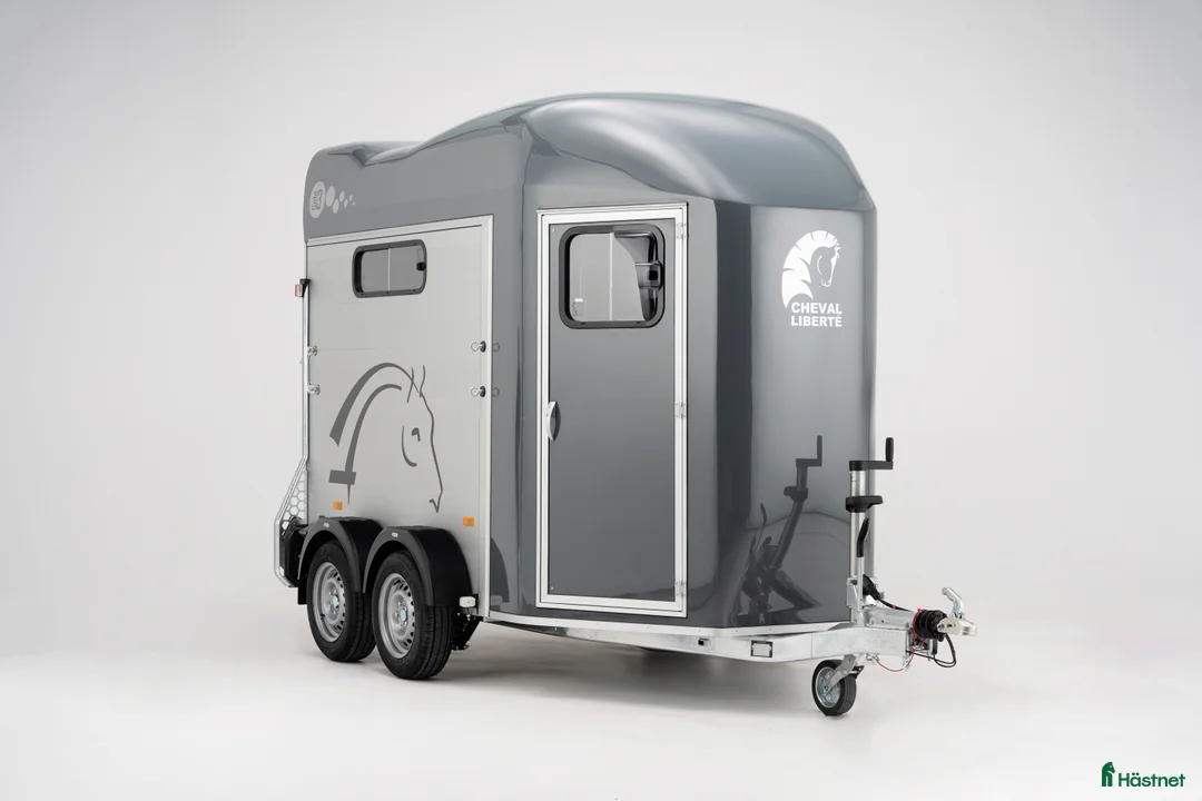 Hästtransporter  fordon & transport till salu: Cheval Liberté Gold 3 med sadelkammare - Annons 3