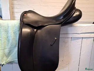 Sadlar hästutrustning Fin klassisk dressyrsadel - Annons 17